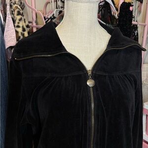 90s Chic Black Velvet Bomber Jacket